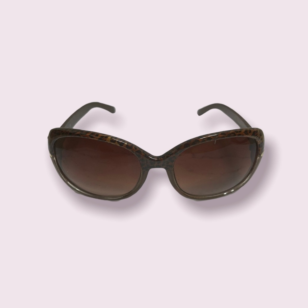 Steve Madden Oval Sunglasses